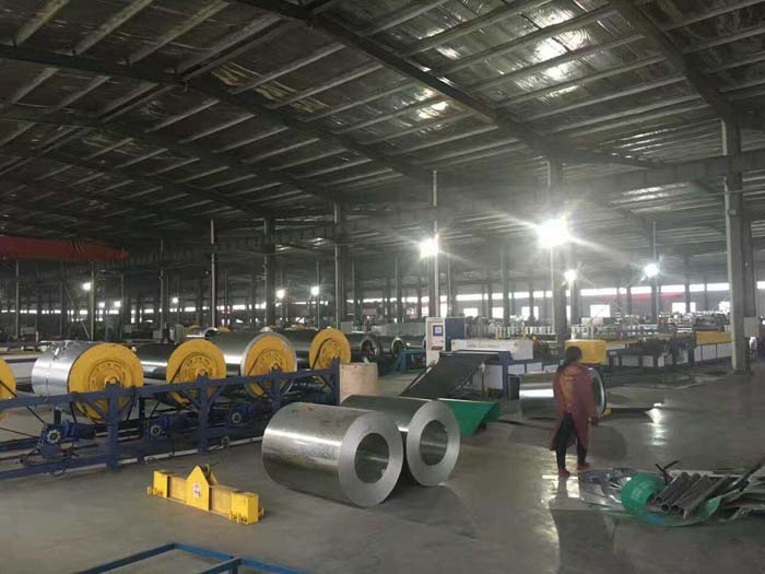 工廠環(huán)境--湖北名城通風(fēng)管道安裝-襄陽(yáng)中央空調(diào)